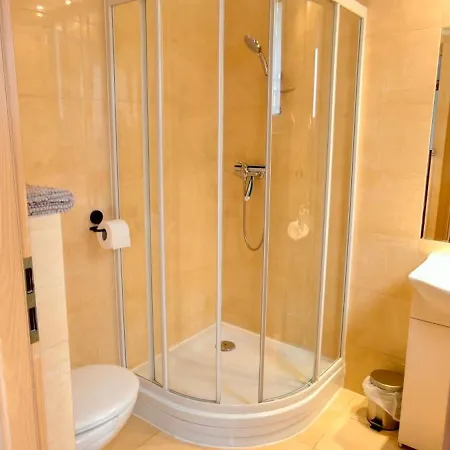 Quarto em Acomodações Particulares Wynajem Pokoi Karolina