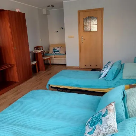Wynajem Pokoi Karolina Homestay *